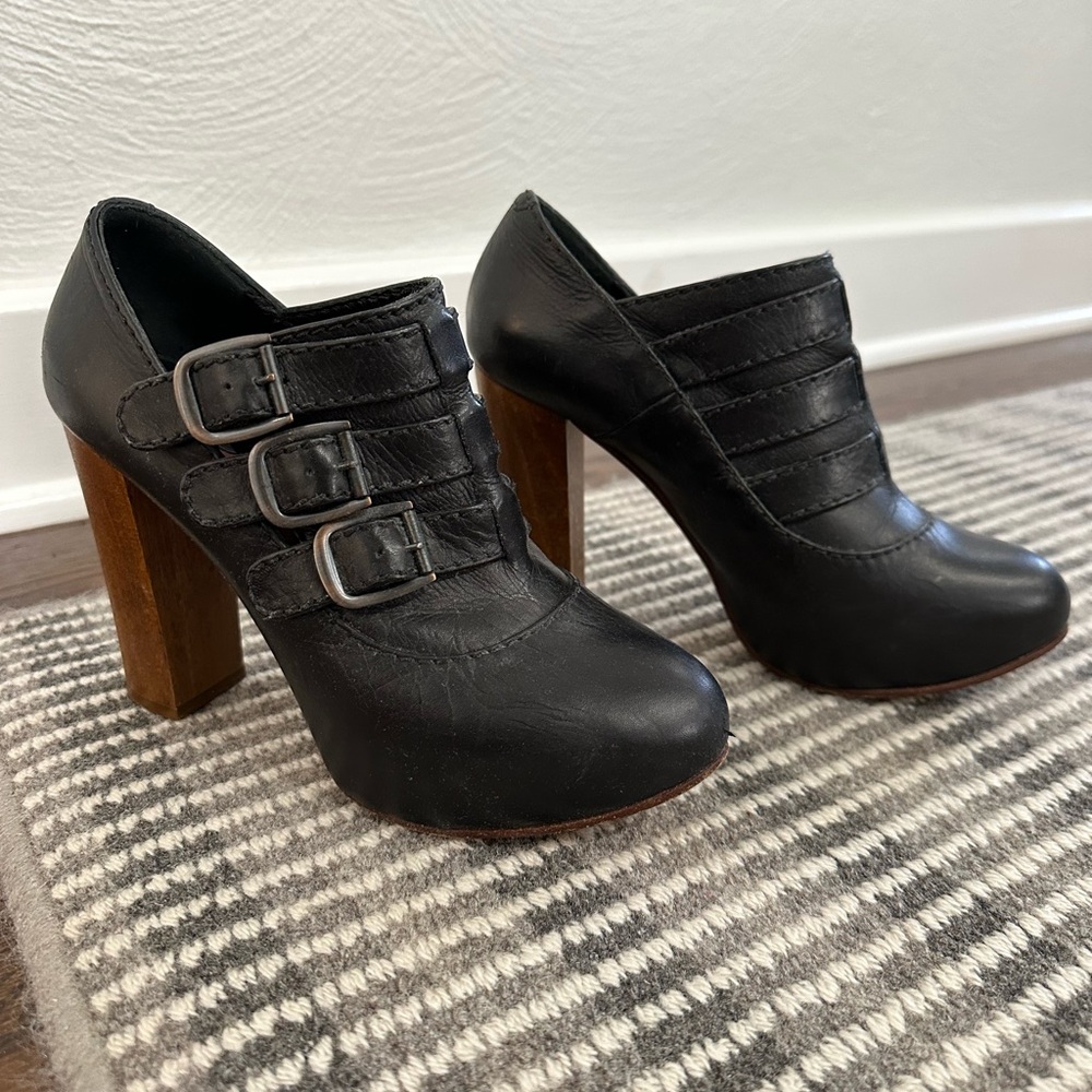 Chloe - sz 36 Phoebe Philo 2006 Collection Black Silverado Booties